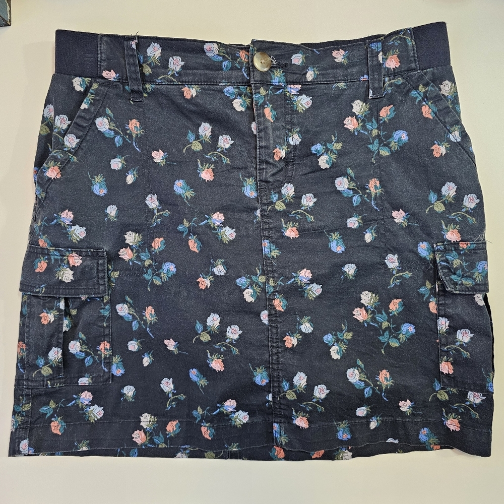 Lee Navy Mid Rise Floral Skort